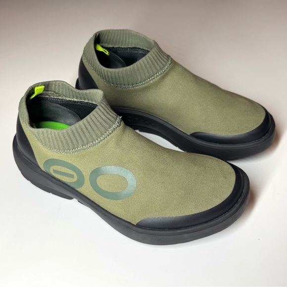 OOFOS Mens OOmg eeZee Low Shoe Green/ Black Slip On Size- 10 - Picture 2 of 8